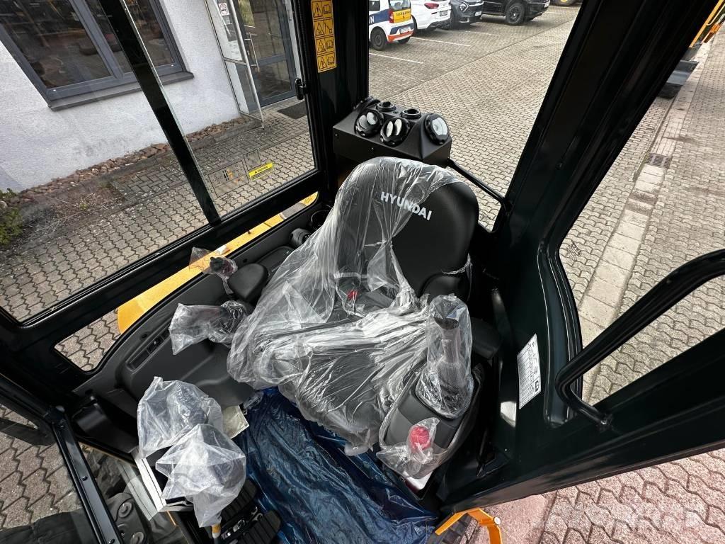 Hyundai R35Z 9A 小型挖土機/掘鑿機<7t(小型挖掘機)