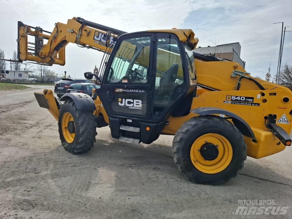 JCB 540-140 伸縮臂操作車