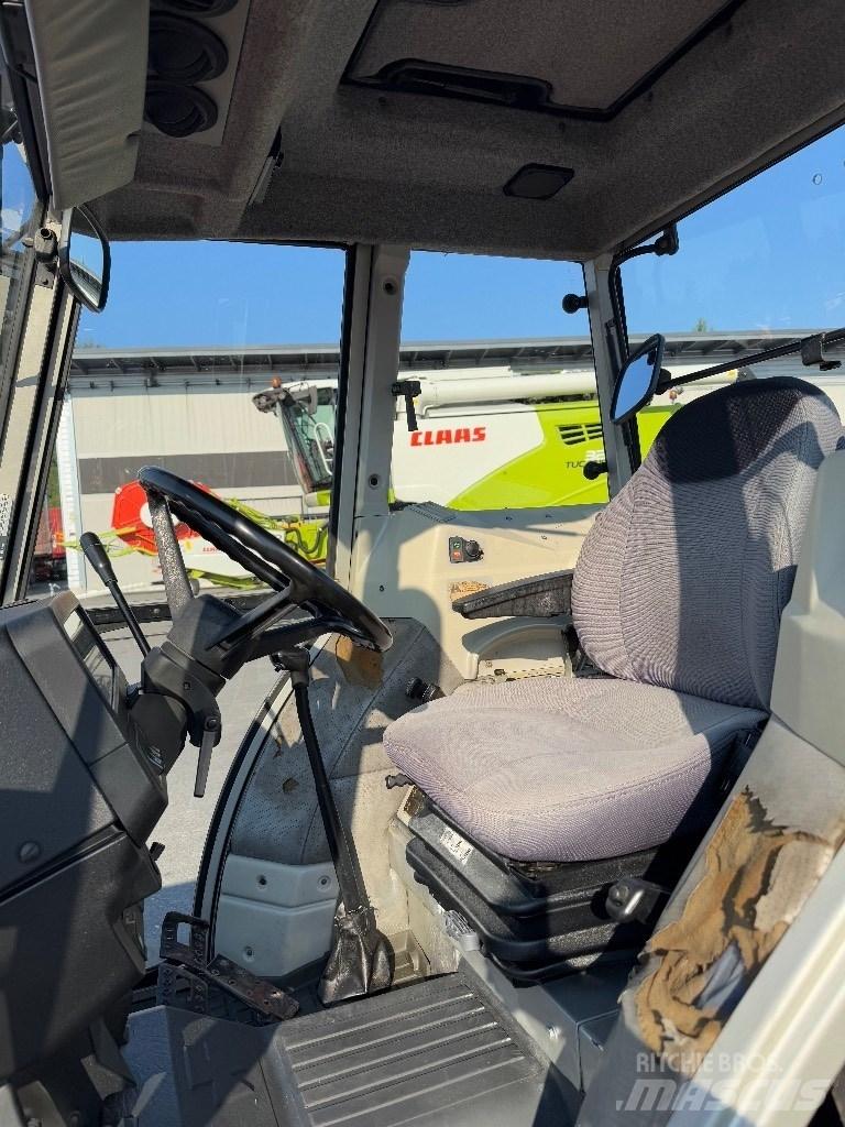 Massey Ferguson 390 曳引機