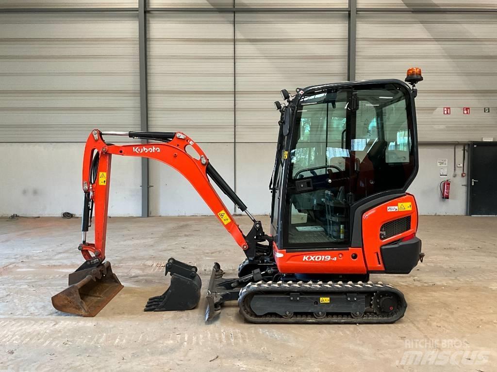 Kubota KX 019-4 小型挖土機/掘鑿機<7t(小型挖掘機)