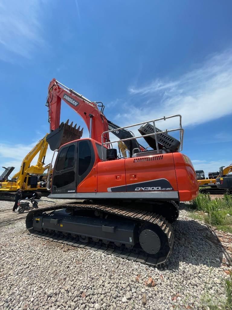 Doosan DX 300 履帶式 挖土機/掘鑿機/挖掘機