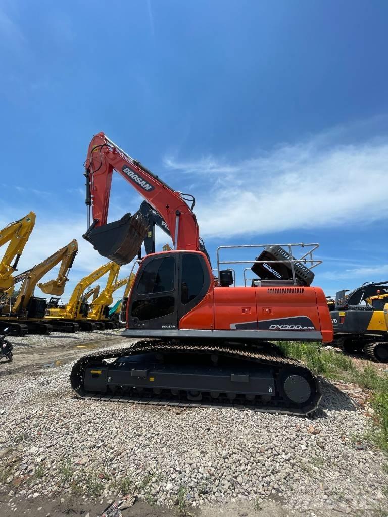 Doosan DX 300 履帶式 挖土機/掘鑿機/挖掘機