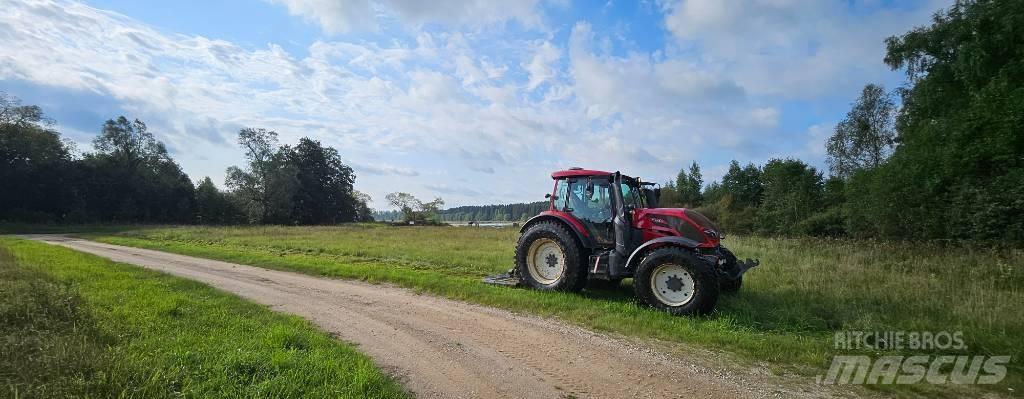 Valtra N154 曳引機