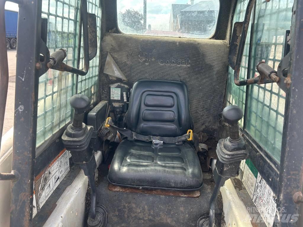 Bobcat 763 滑移轉向裝載機
