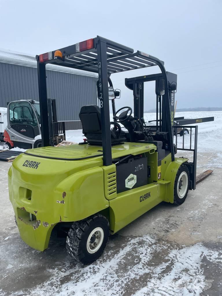 Clark GEX 50 電動堆高機