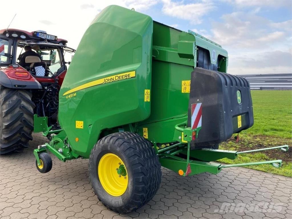 John Deere V 451 M 圓型牧草打包機