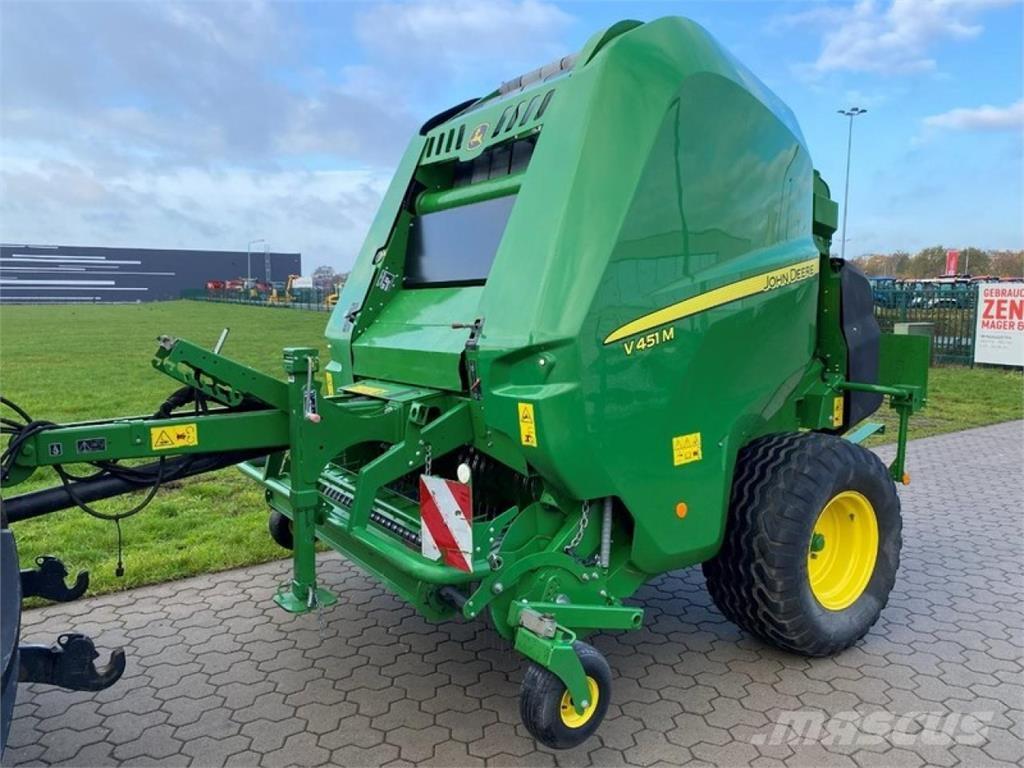 John Deere V 451 M 圓型牧草打包機