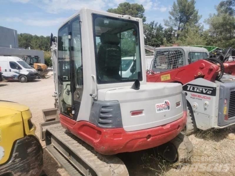 Takeuchi TB 250 小型挖土機/掘鑿機<7t(小型挖掘機)