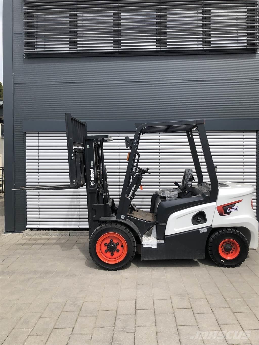 Bobcat D30NX 柴油卡車