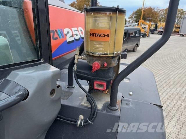 Hitachi ZW 250-6 輪胎式裝載機
