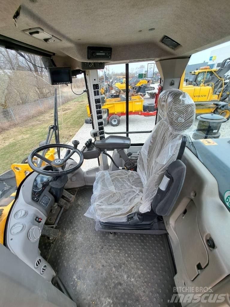 Volvo L110H 輪胎式裝載機