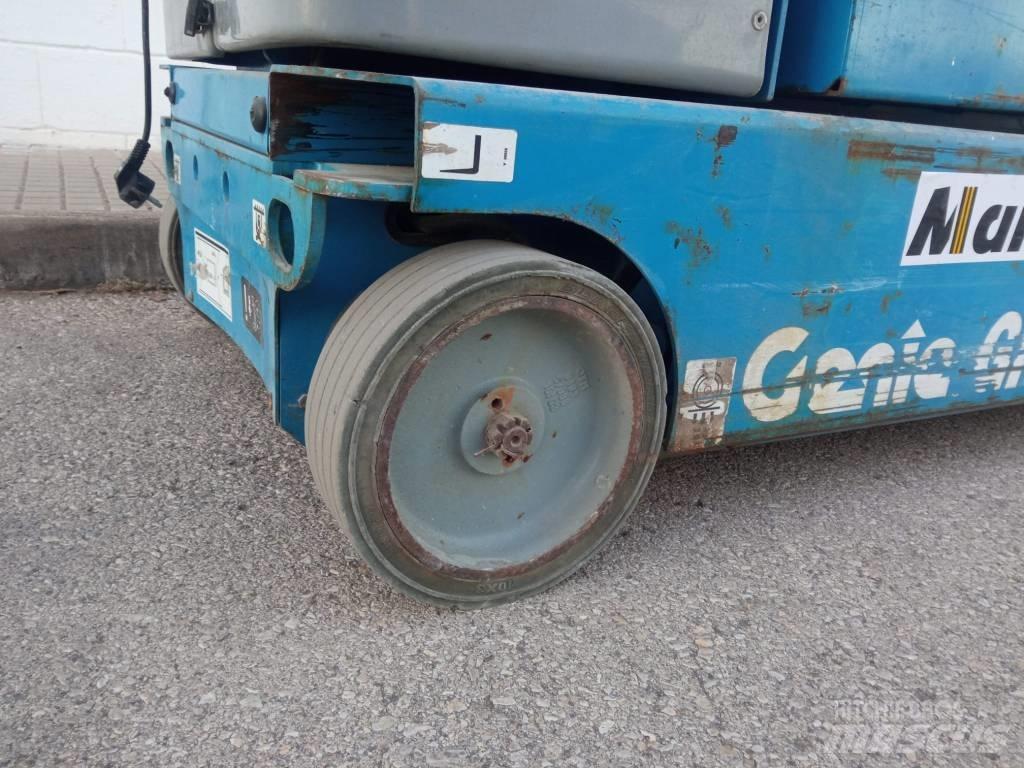 Genie GRC 12 垂直升降工作台
