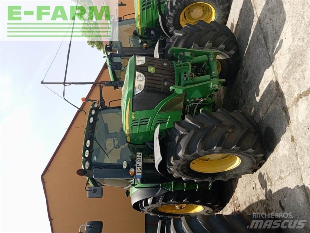 John Deere 6215R 曳引機