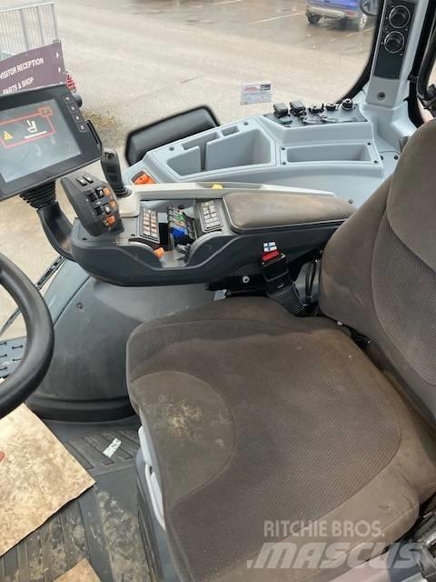 Valtra T214 Versu 曳引機