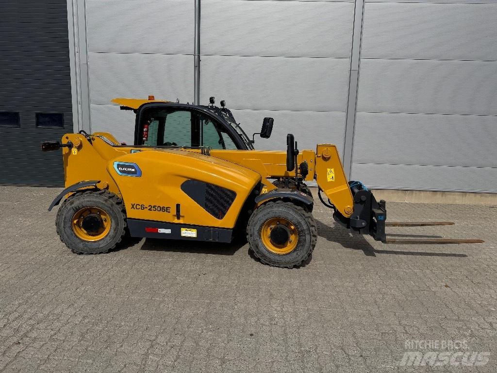 XCMG XC 6-2506 E 伸縮臂操作車