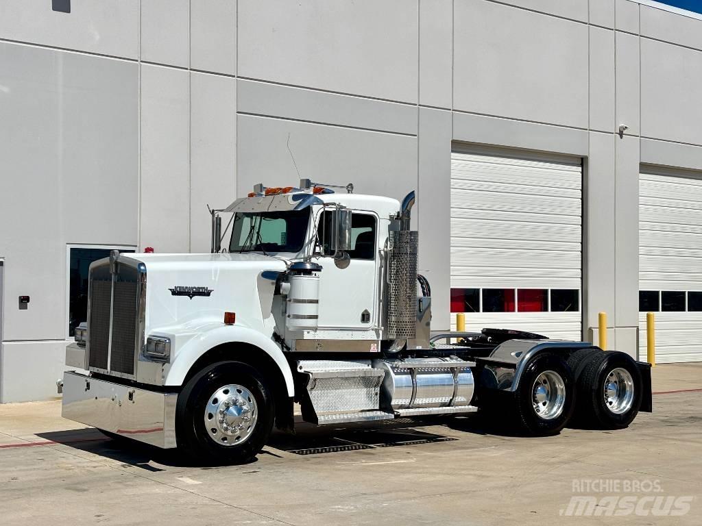 Kenworth W 900 曳引機組件