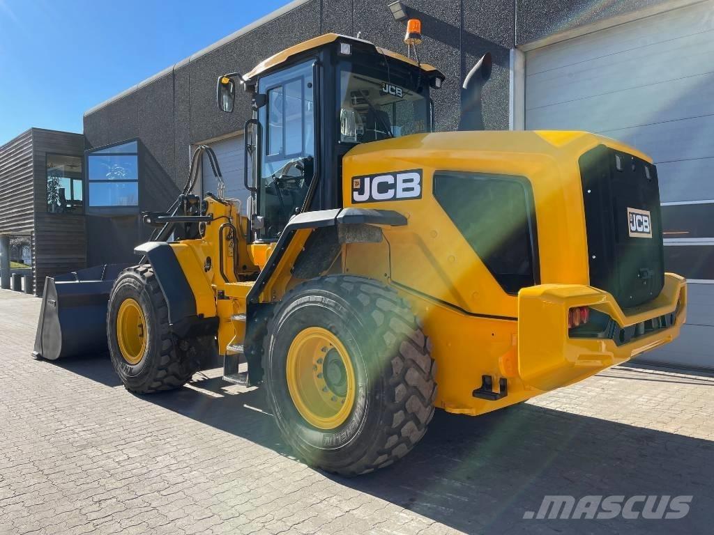 JCB 427 輪胎式裝載機