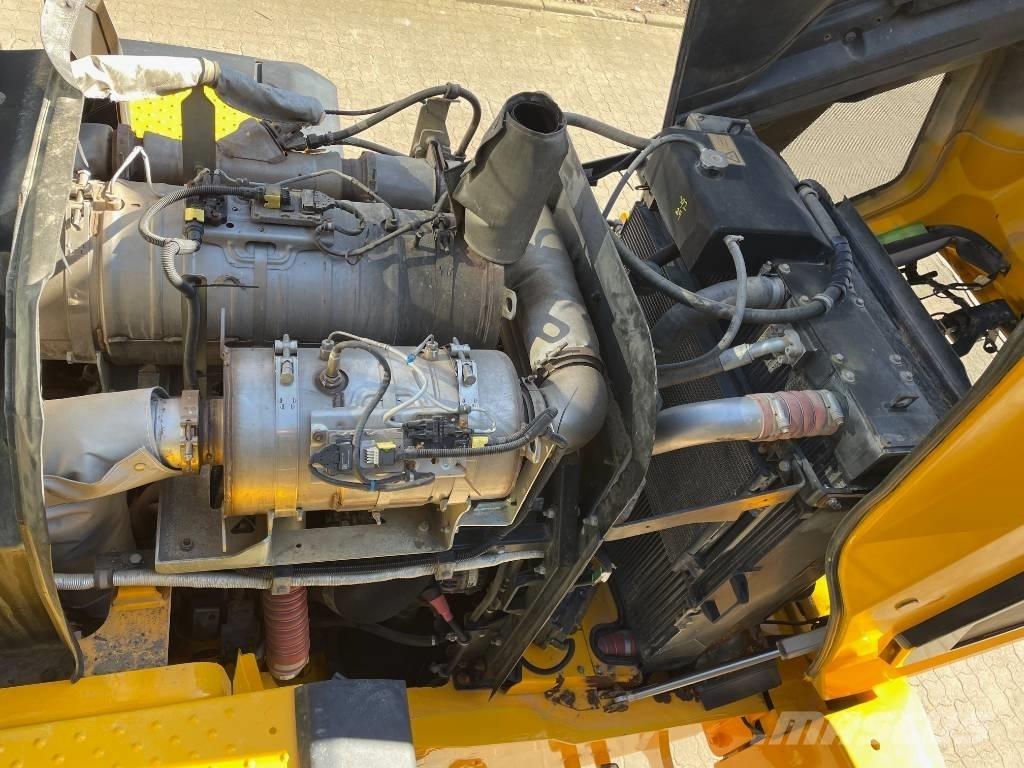 JCB 427 輪胎式裝載機