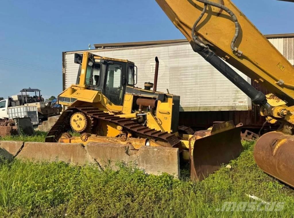 CAT D 6 M 履帶推土機