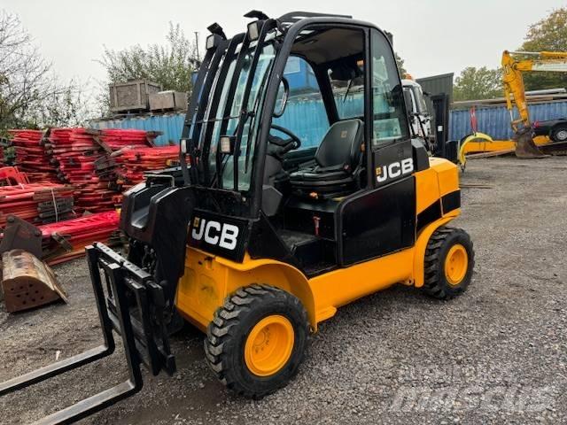 JCB T 35 伸縮臂操作車