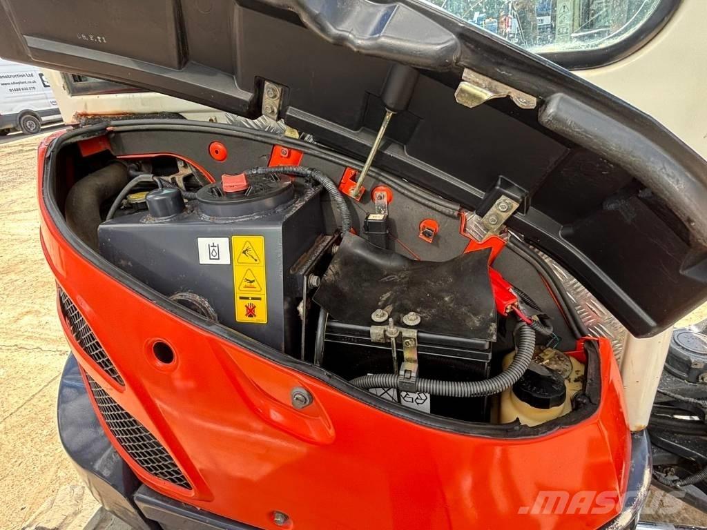 Kubota U 25-3 小型挖土機/掘鑿機<7t(小型挖掘機)