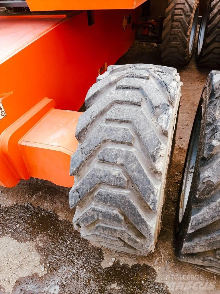JLG 860 SJ 伸縮臂高空作業車