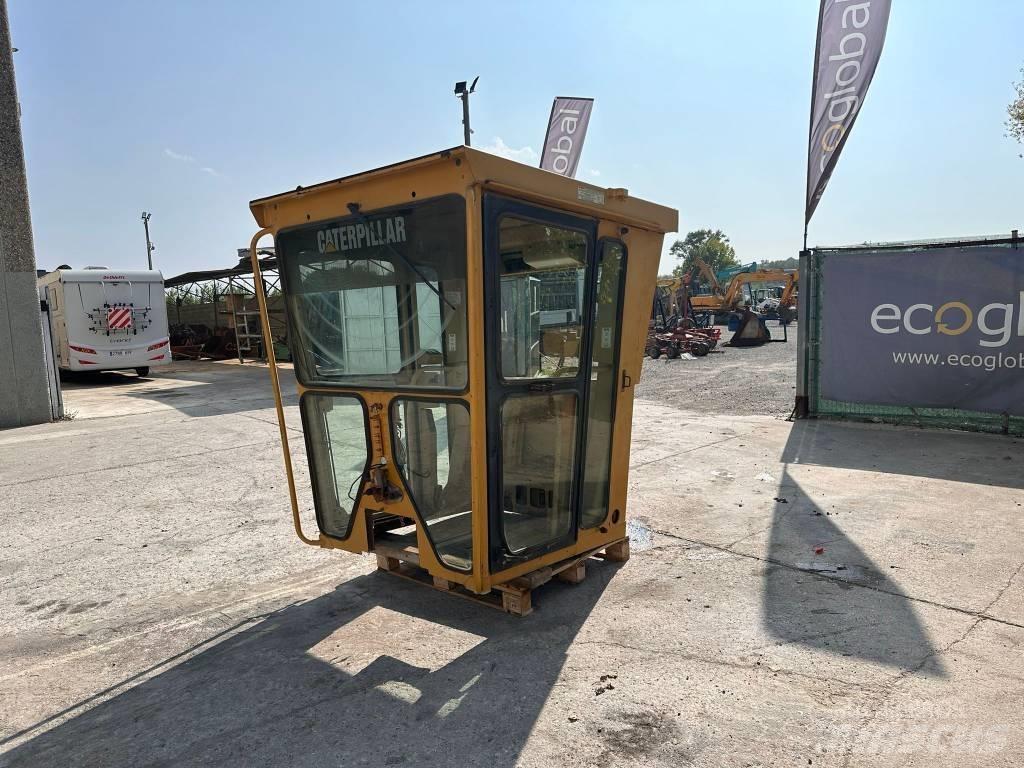 CAT 140 H 駕駛室與內部