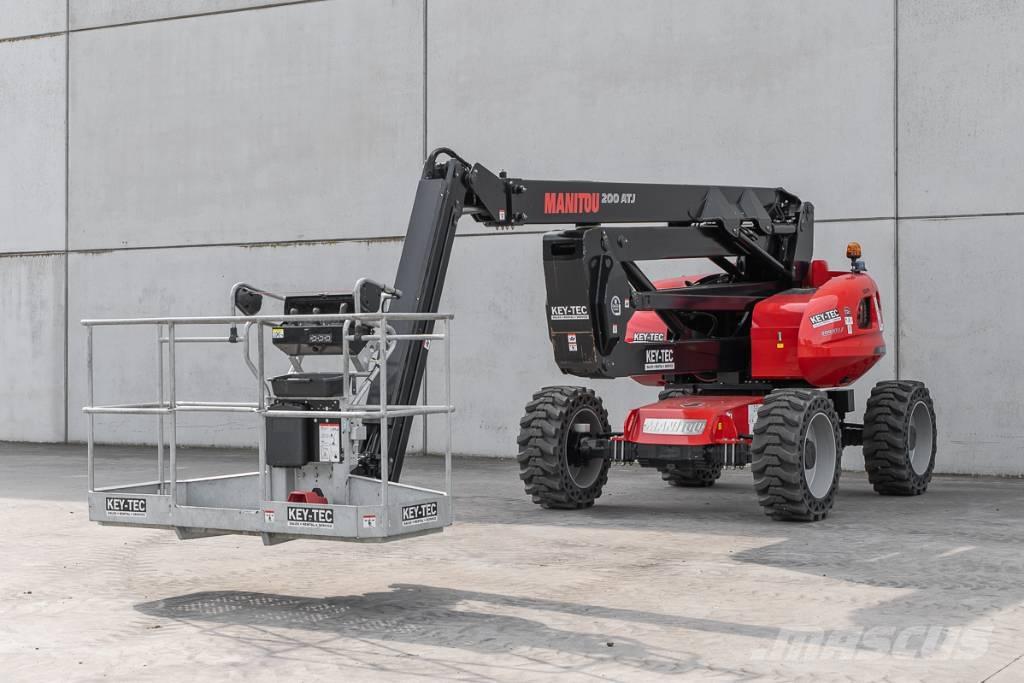 Manitou 200 ATJ 曲臂高空作業車