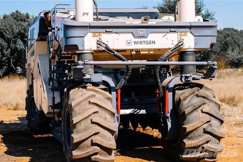 Wirtgen WR240 其他貨車
