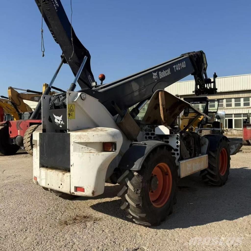 Bobcat T 40.140 伸縮臂操作車
