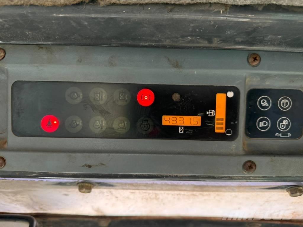 New Holland LS 170 滑移轉向裝載機