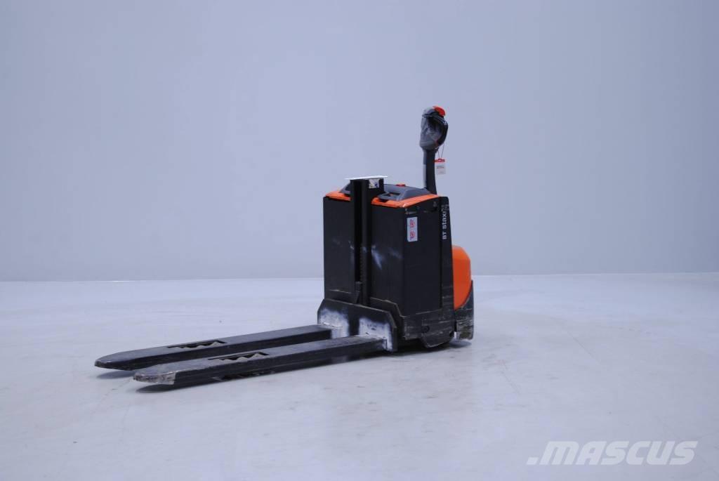 Toyota SWE080L 行走控制式堆積機