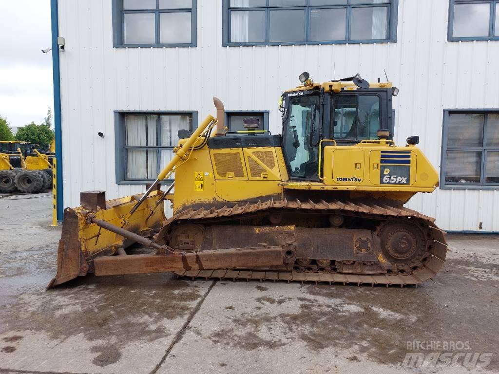 Komatsu D65PX-18 履帶推土機
