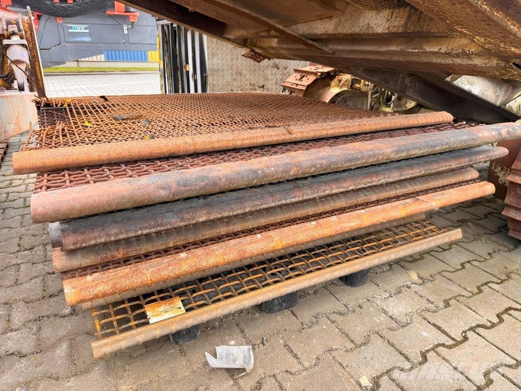 Sandvik QA331 NVT 移動式篩選機