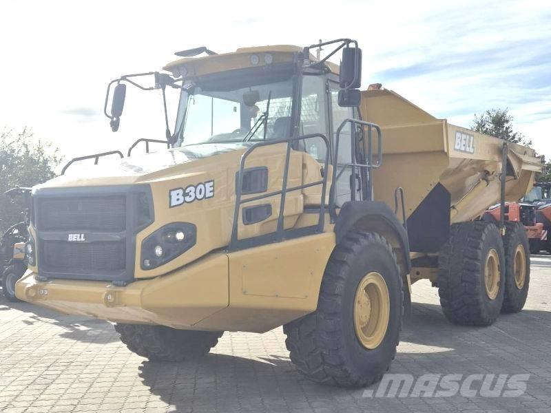 Bell B 30 E 鉸接式起吊車