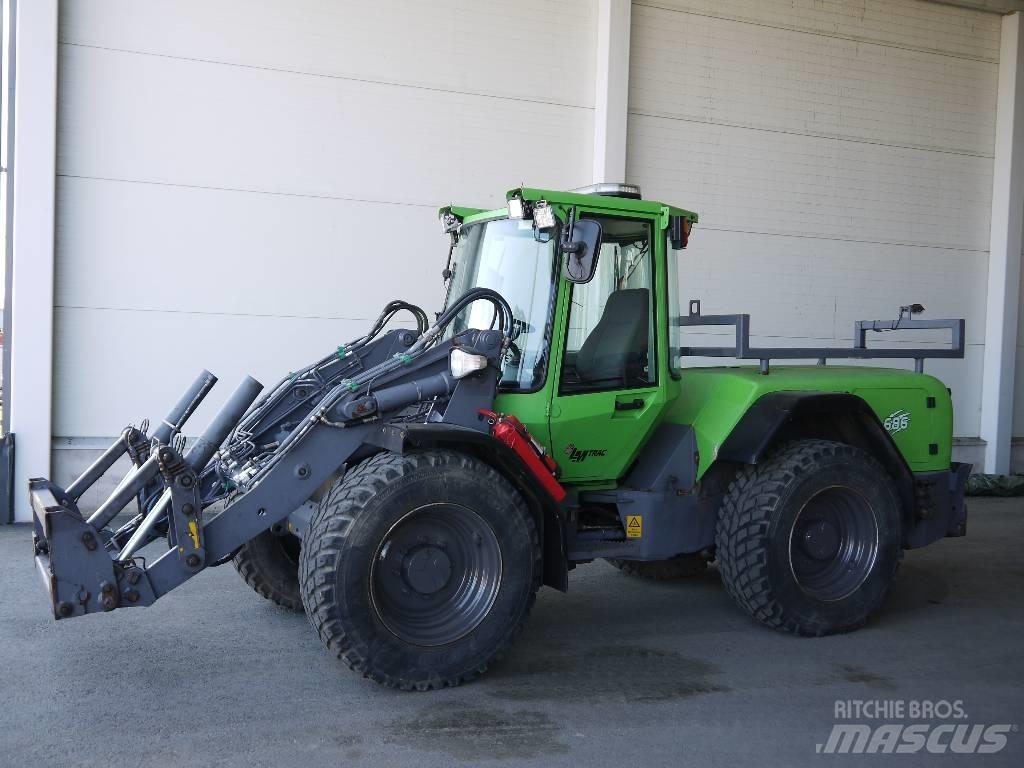 LM Trac 686 輪胎式裝載機