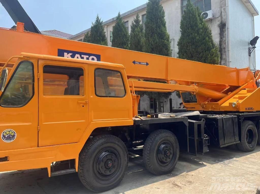 Kato KA 300 E 越野起重機