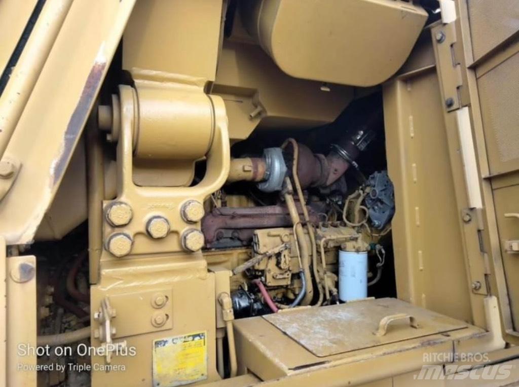CAT 963 推土機
