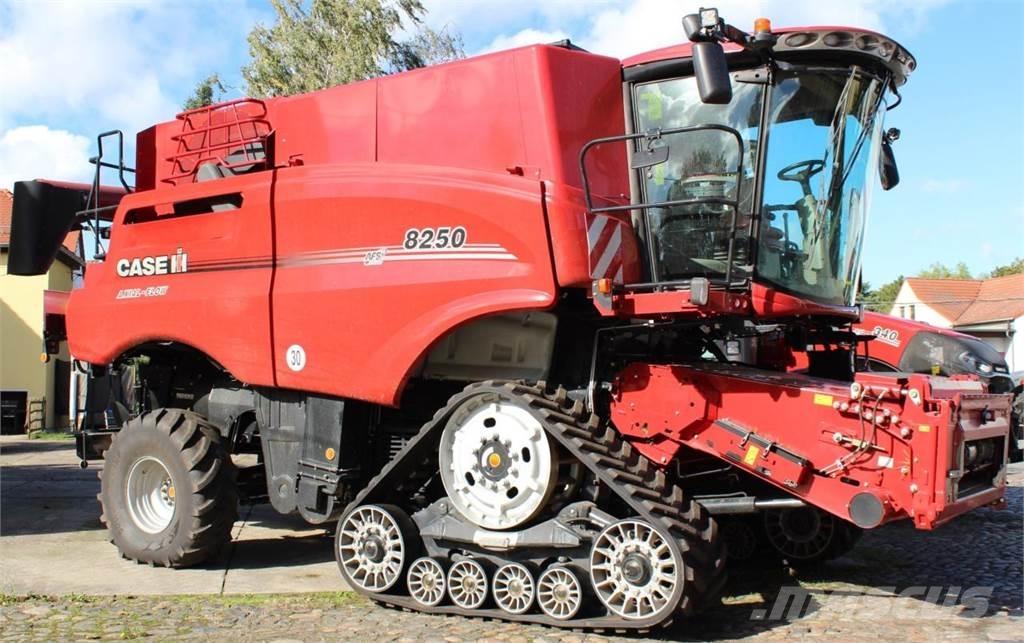 Case IH AF 8250 聯合收穫機