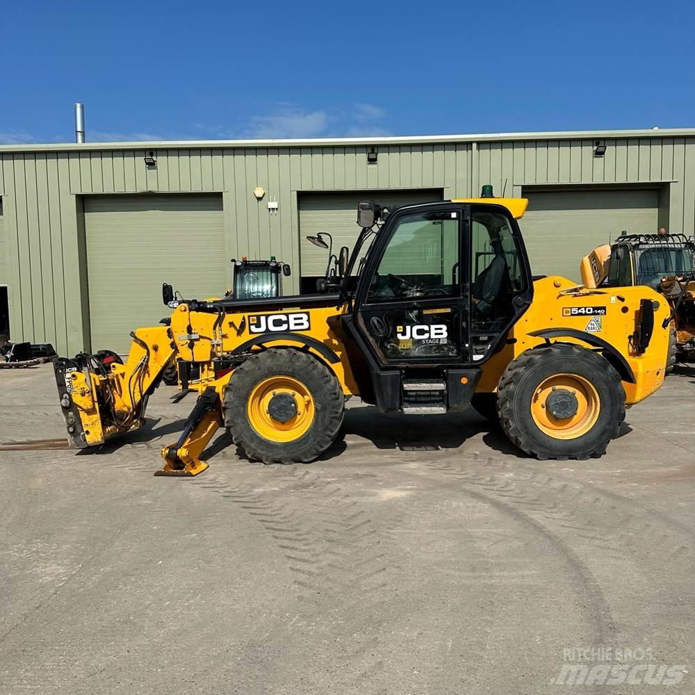 JCB 540-140 伸縮臂操作車