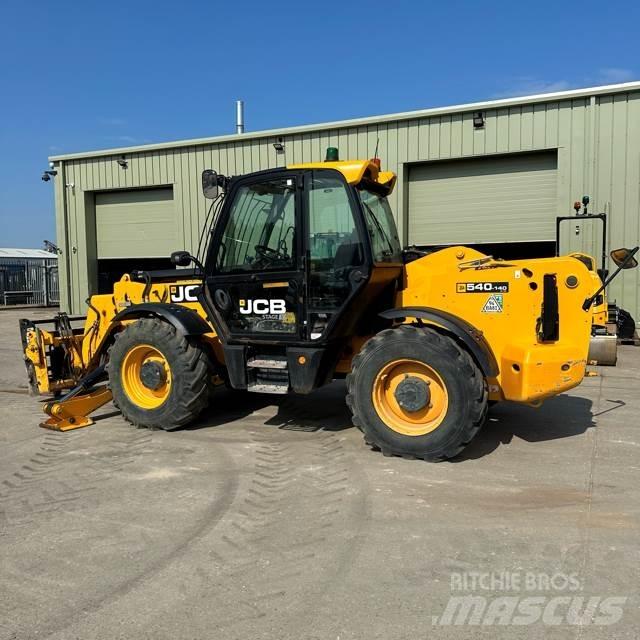 JCB 540-140 伸縮臂操作車