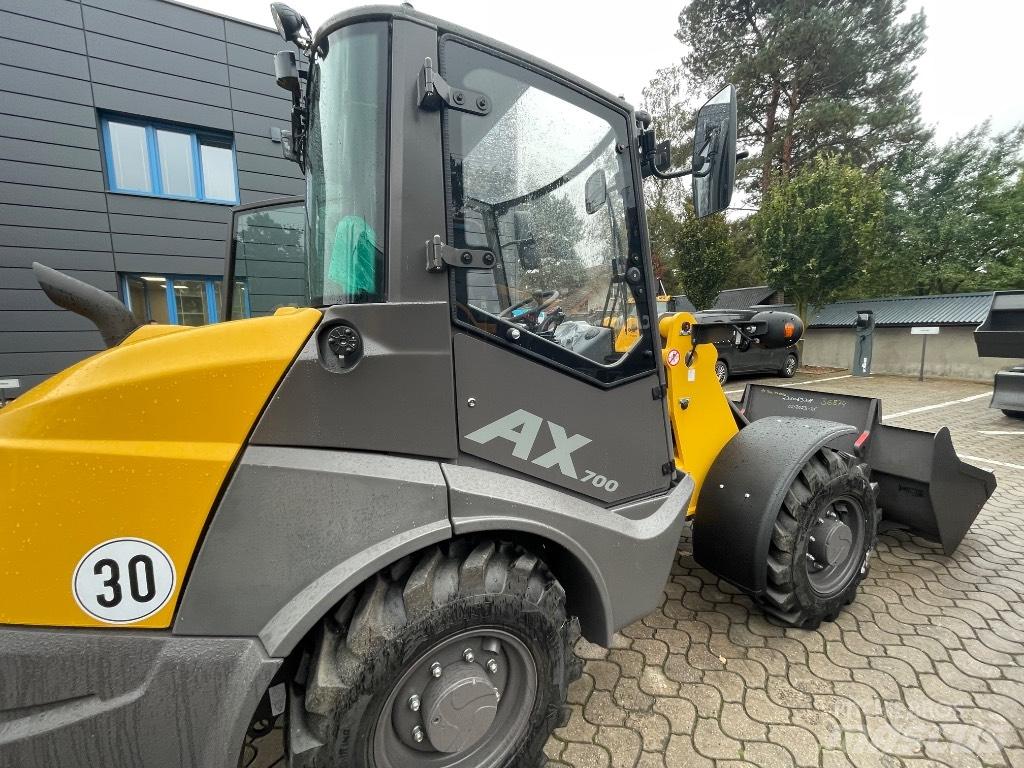 Mecalac AX700 輪胎式裝載機