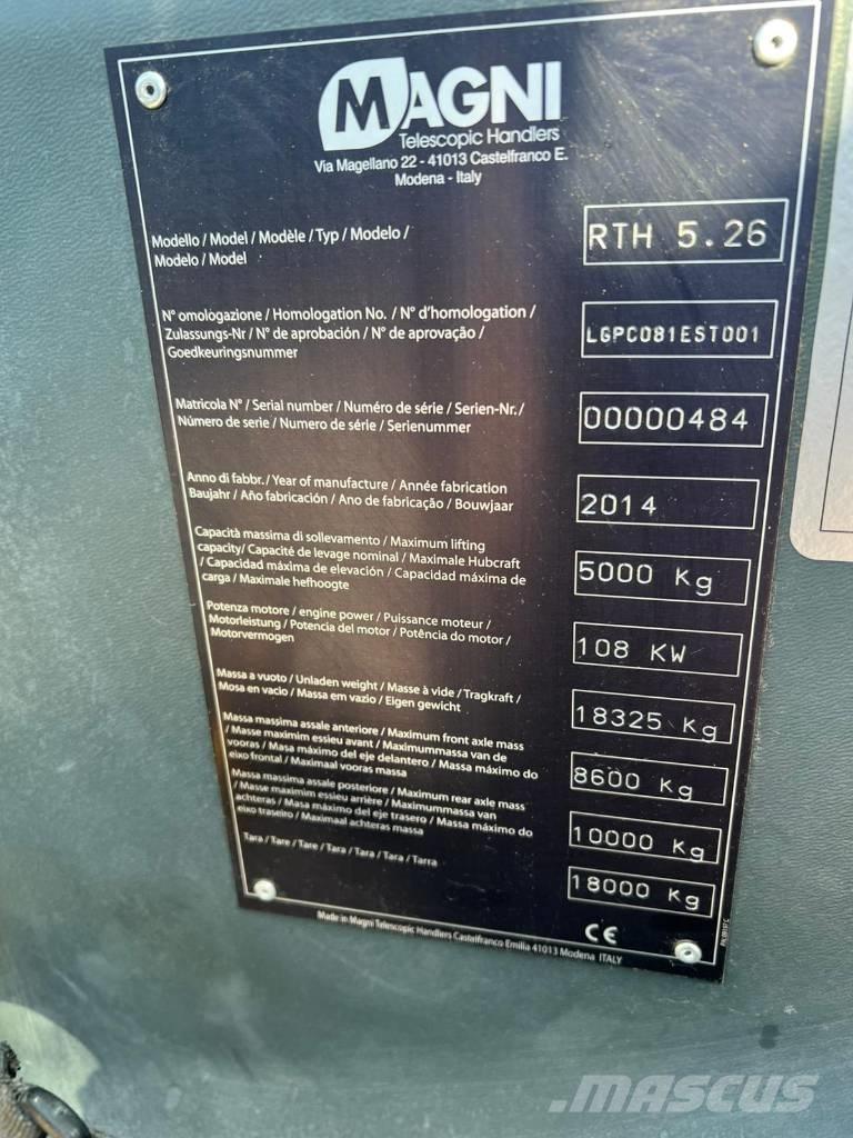Magni RTH 5.26 伸縮臂操作車