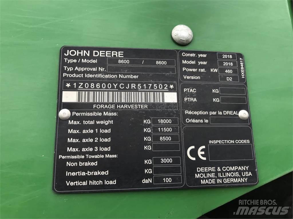 John Deere 8600 自走式飼料採集機