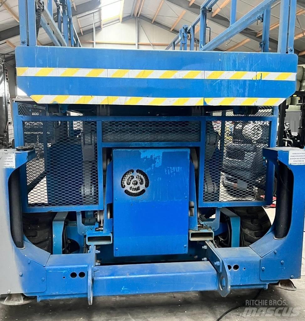 Genie GS 4390 RT 剪式升降機