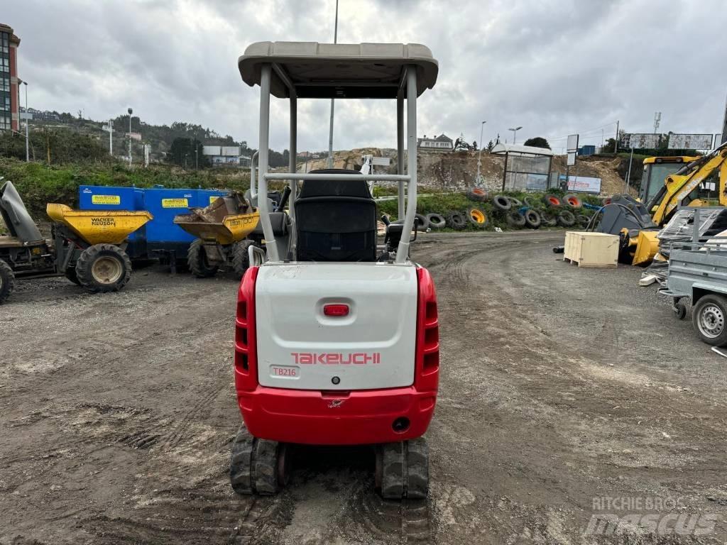 Takeuchi TB 216 小型挖土機/掘鑿機<7t(小型挖掘機)