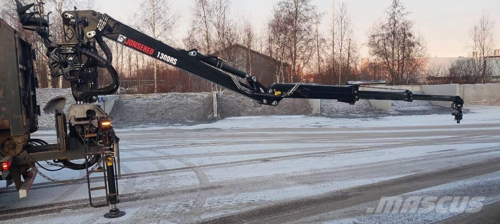 Jonsered 1300RS101 木材起重機