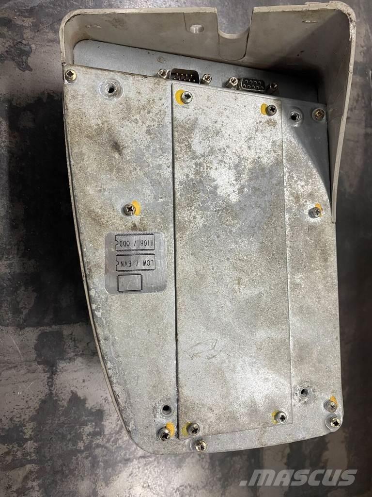 Liebherr A934C 其他組件