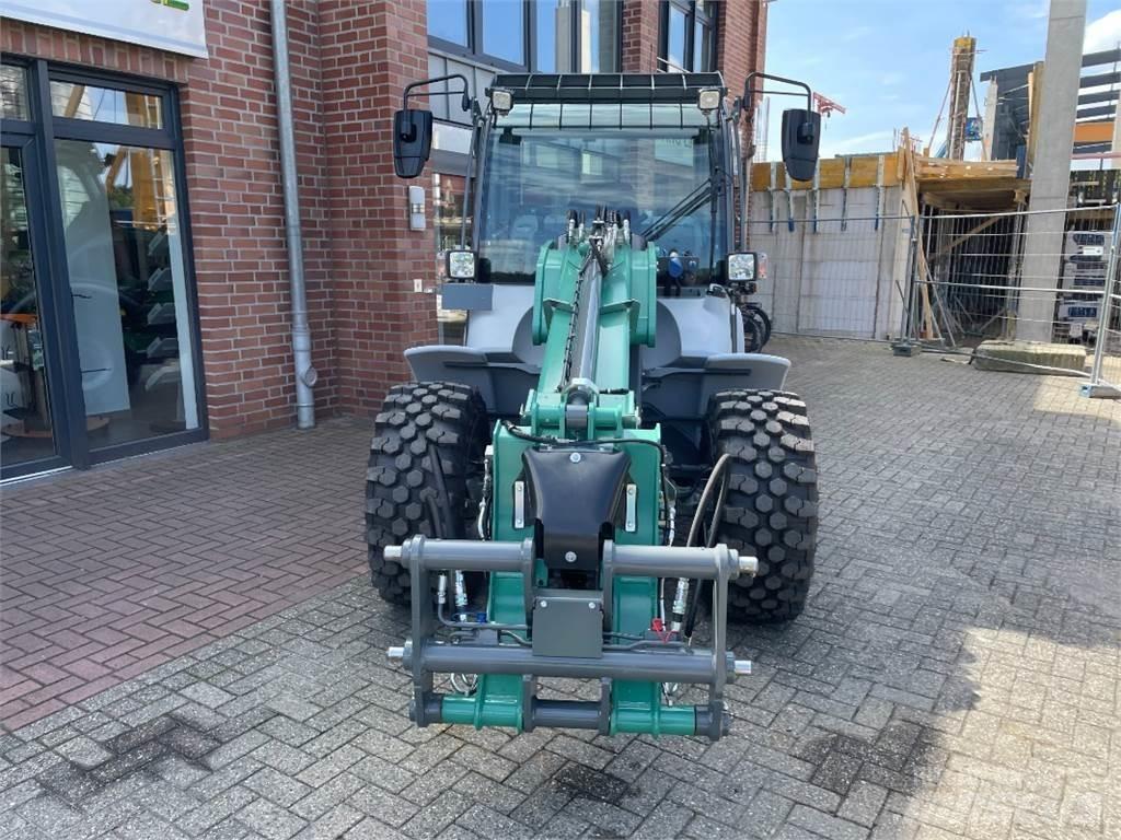 Kramer KL30.8T 伸縮臂操作車