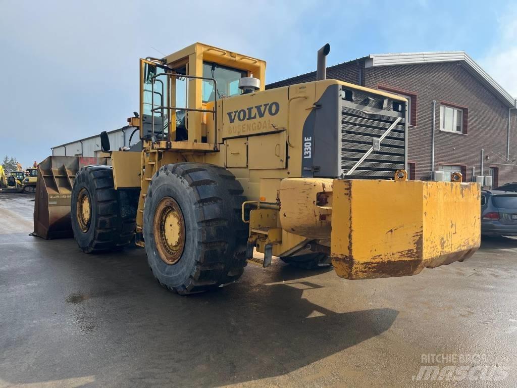 Volvo L 330 E 輪胎式裝載機